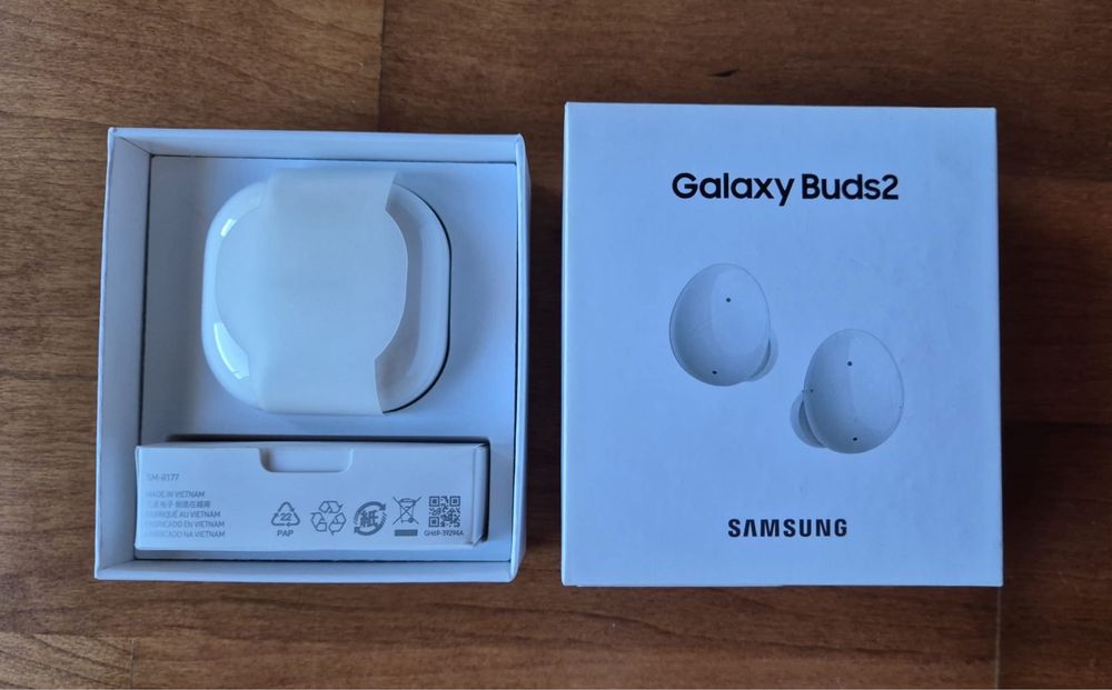Samsung Buds2 - Brancos (Como Novos)