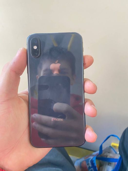 Продам айфон XS на 64 гб