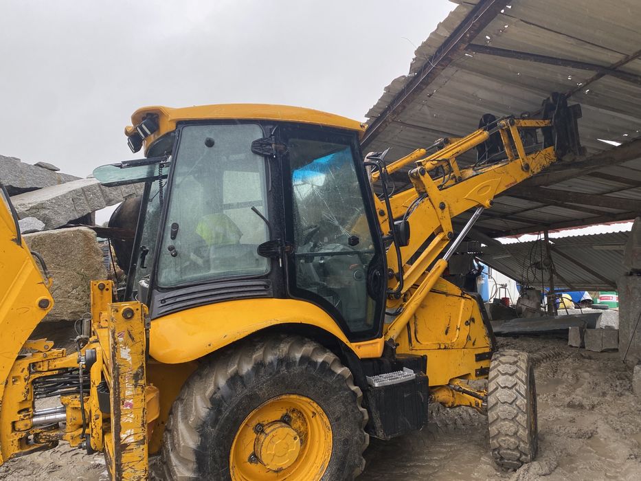 Retro escavadora jcb lança estensivel , com traçao