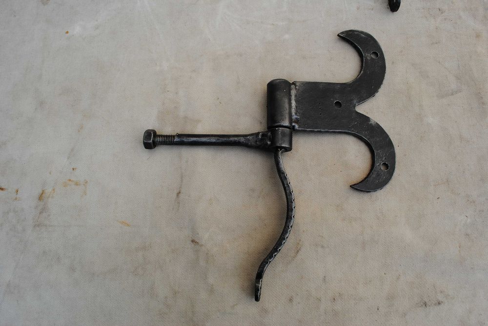 Zawiasy kute ręcznie do okiennic drzwi wędzarni piwnic furtek  mebli