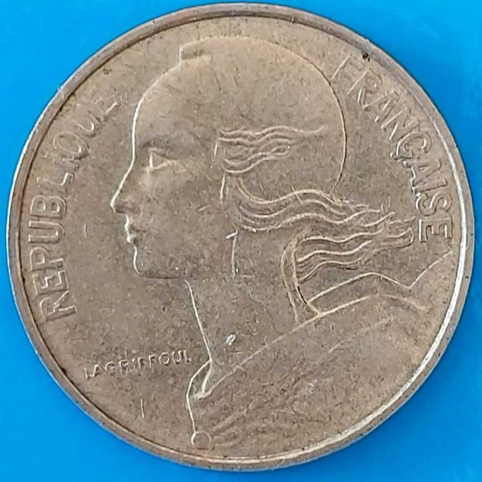 10 Centimos 1984 from France