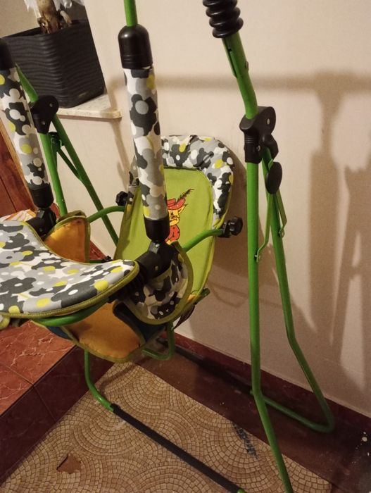 Chustawka dziecięca