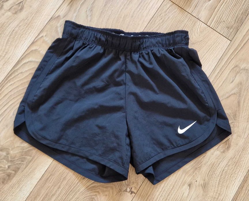 oryginalne spodenki sportowe nike rozmiar xs czarne dri-fit
