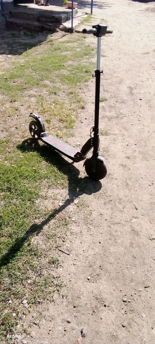 Продам электросамокат взрослый почти новый покупался две недели назад