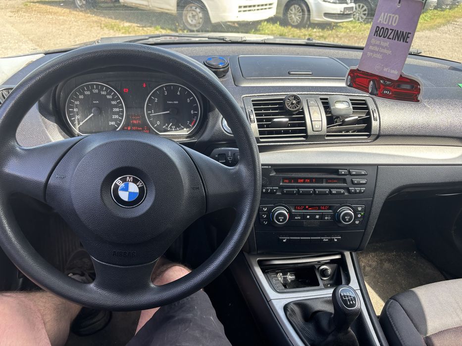 Bmw e87 116i 122 km 2008 rok