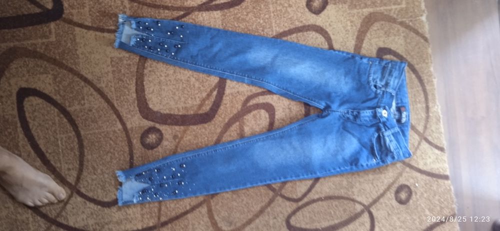 Джинси на дівчинку