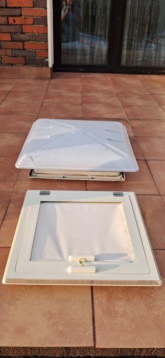 okno dachowe 40x40 kemping przyczepa kempingowa