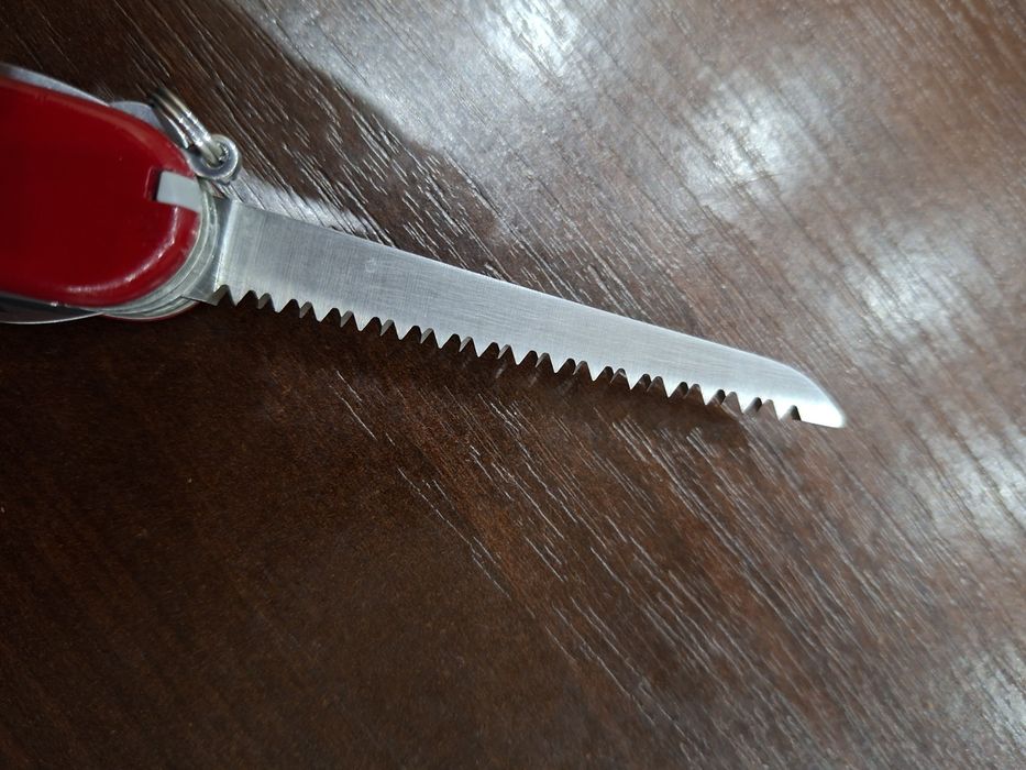 ніж victorinox huntsnan