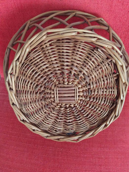 Cesta nova em verga tamanho médio diâmetro 28cm