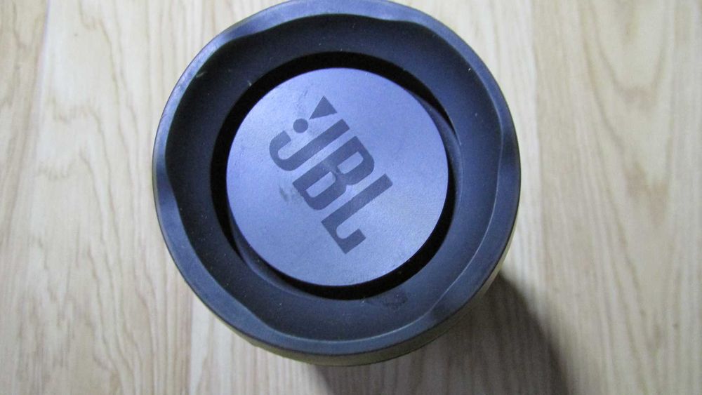 Głośnik JBL boombox