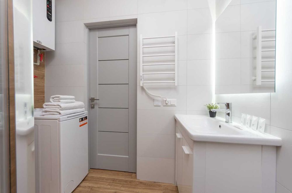 Завжди є світло! Затишна студія з панорамним видом на місто.