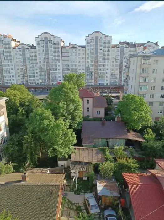 Продам квартиру в центрі міста. документи більше 3х років