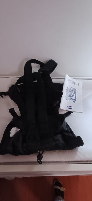 Mochila Porta-Bebés Chicco EasyFit Preta
