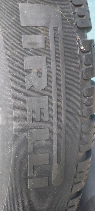 Продам зимові шини розмір 225/60/17