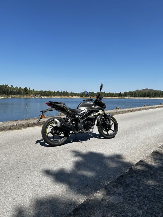 Vendo ou troco benelli bn 125