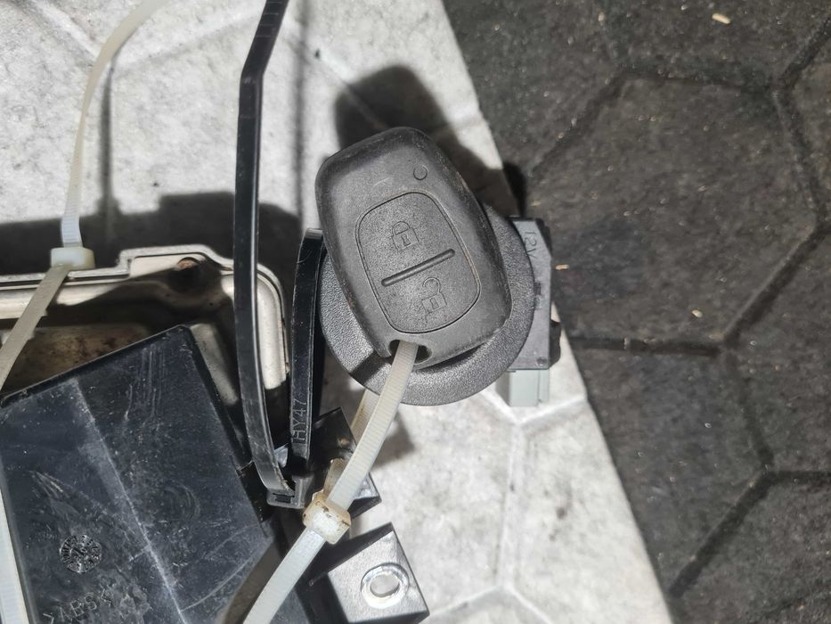 Renault Master II 2.5 zestaw startowy komputer sterownik silnika UCH pestka