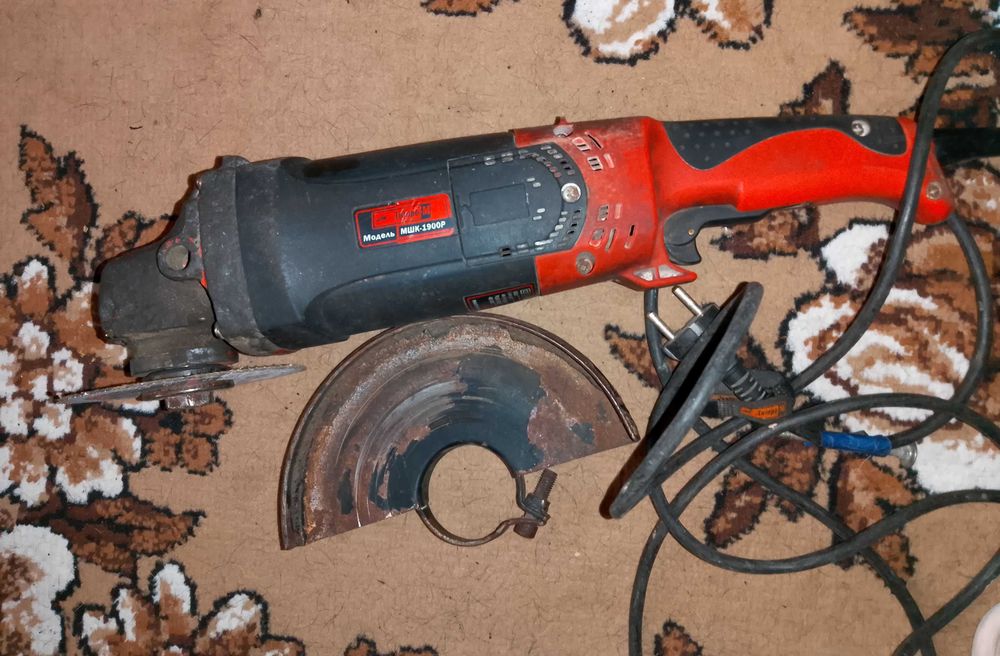 Болгарка Дніпро -М