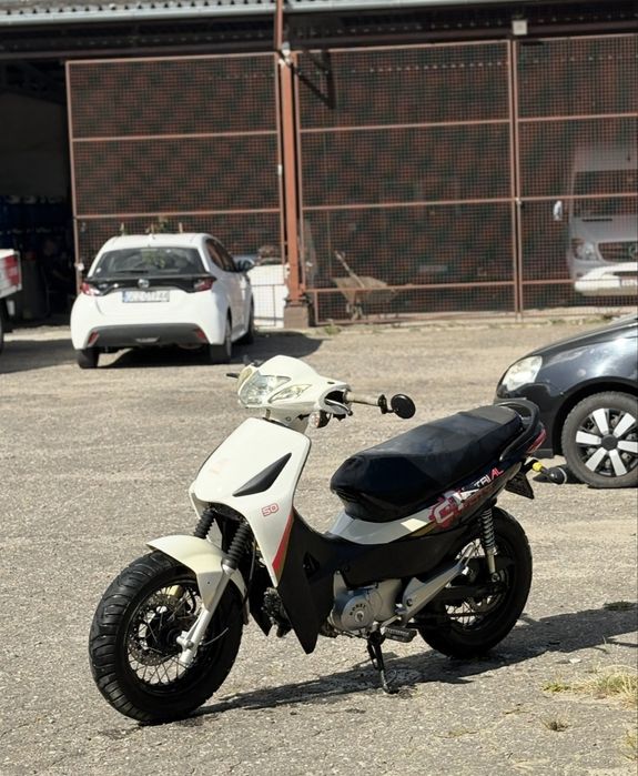 Skuter motorower romet via city 50cc/70cc