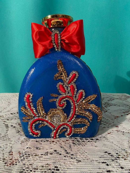 Декоративна скляна пляшка