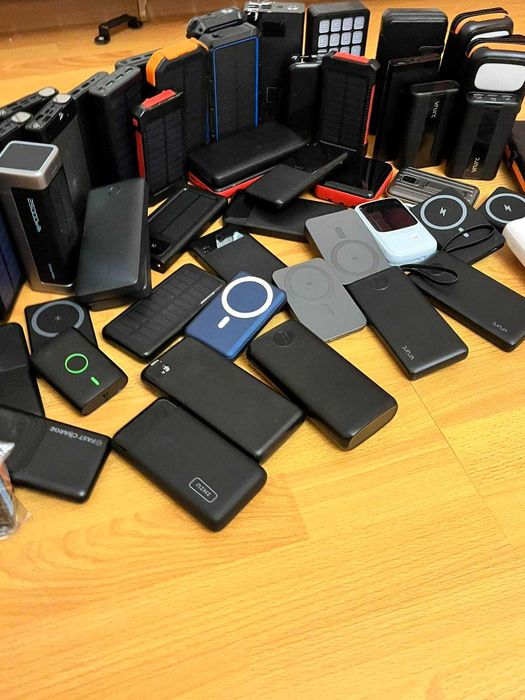 Продам оригінальні повербанки