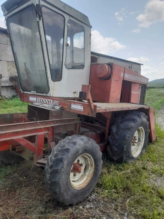 комбайн HESSTON 7600
