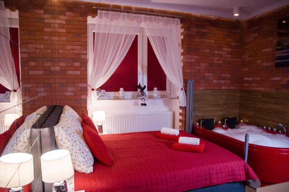 Apartament z JACUZZI  na doby w Krakowie - 1km-KAZIMIERZ, 2 km- RYNEK