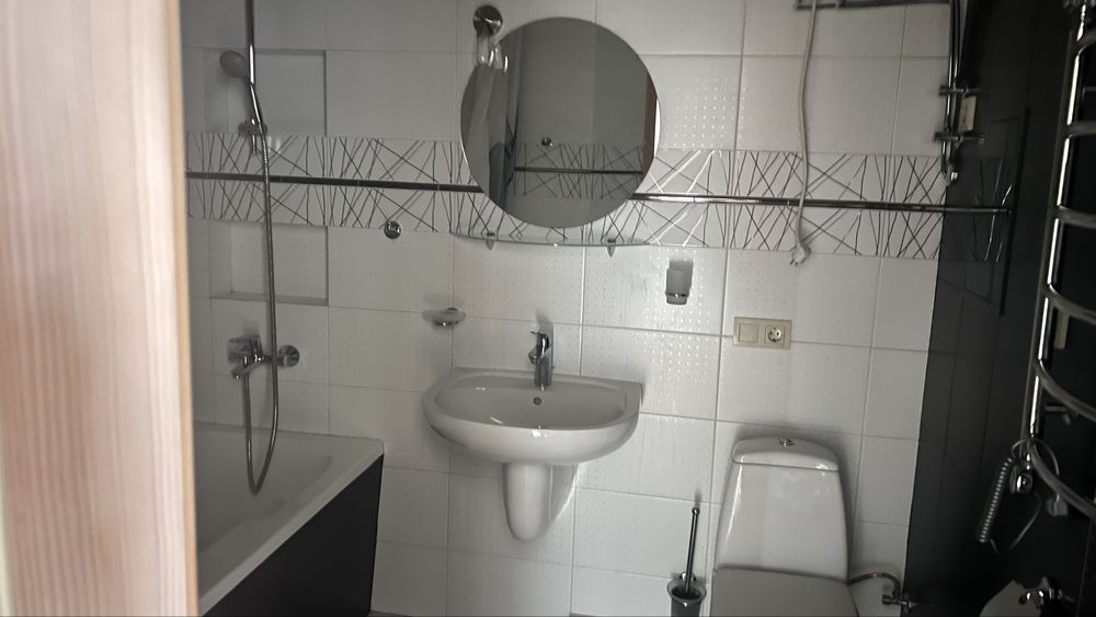 Сдам 1 ком жк Люксембург ул Средняя