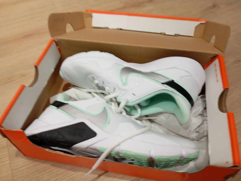 Adidasy białe Nike r. 36. Nowe