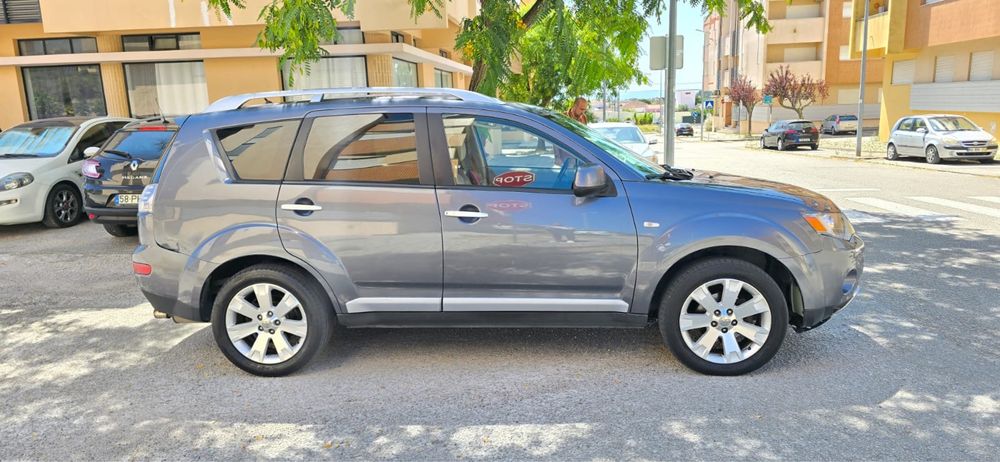 Mitsubishi Outlander ( 4X4 ) 2.2 DI-D Instyle 4WD Ano 2007 a diesel