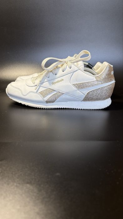 Жіночі оригінальні кросівки Reebok, 38 розмір, білі, на кожен день