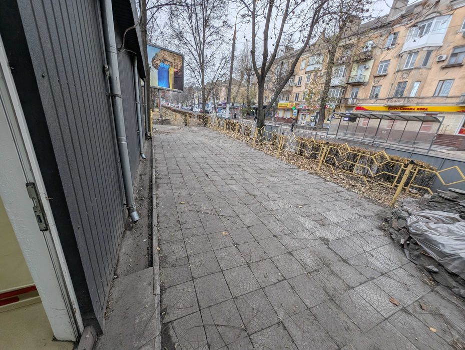 Здається в оренду. (Свободи 54д)