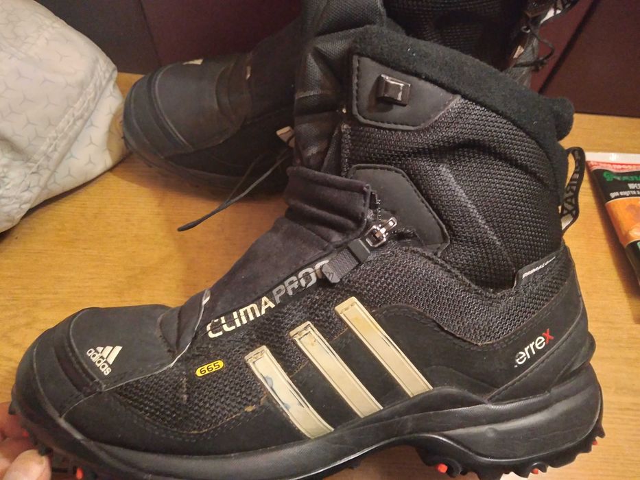 Чоловічі зимові черевики adidas terrex climaproof 665