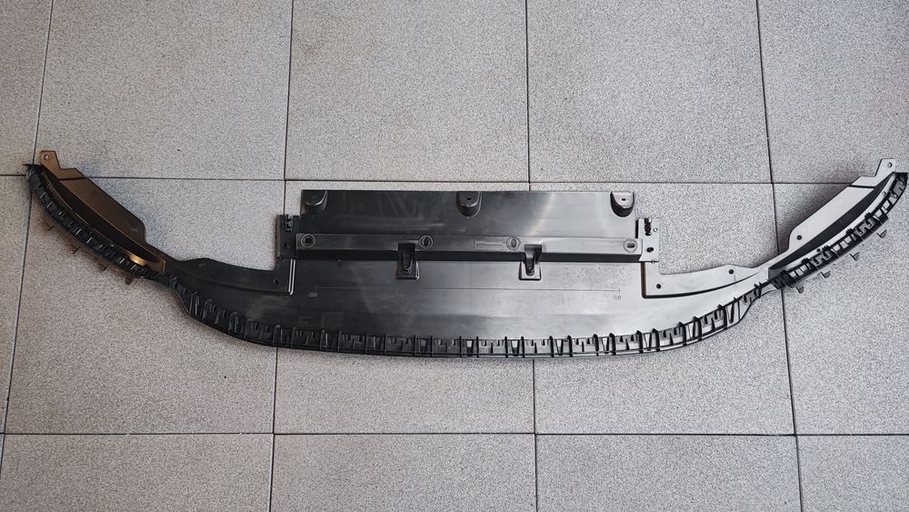 Накладка решітки бампера R-line VW Tiguan 22 23 24 Allspace молдінг