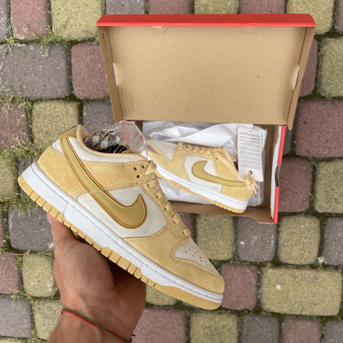 Жіночі кросівки Nike Dunk Low