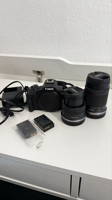 Máquina Fotográfica Mirrorless Canon EOS R50 + RF-S 18-45 mm f/4.5-6.3 IS STM + RF