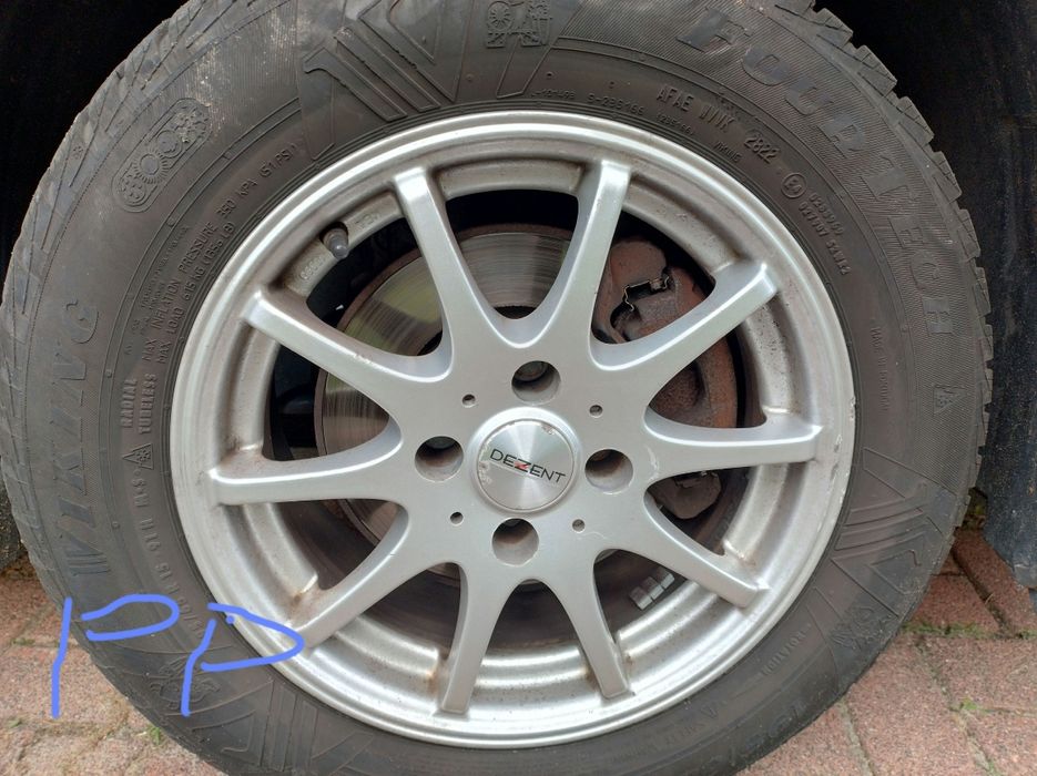 Komplet opon Viking 195/65 R15 91 H na felgach aluminiowych Dezent