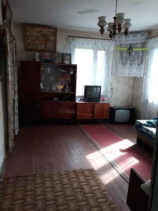 Будинок під дачу або для проживання