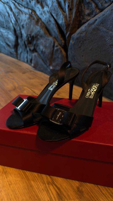 Босоніжки Salvatore Ferragamo