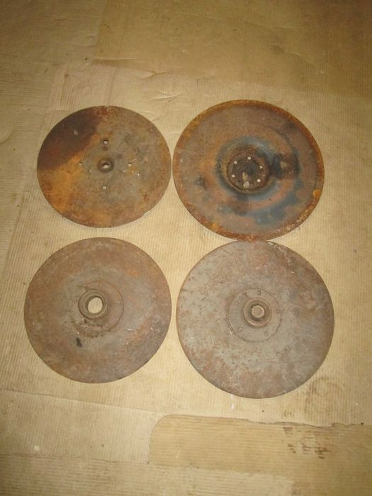 Пила дискова. Сошник. Матеріал для сапи.