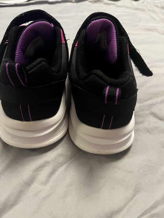 Кросівки  Skechers для дівчинки 33