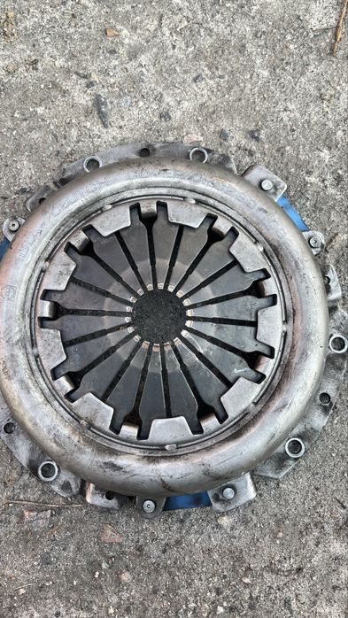 Продам запчасти ваз 2109-2110 оригинал сцепление HOLA бу