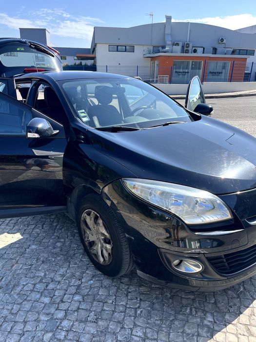 Mégane Sport Tourer 1.5 dCi 90 cv | 2013 | 209.000 km | Distribuição feita | Manutenção recente | 2 chaves