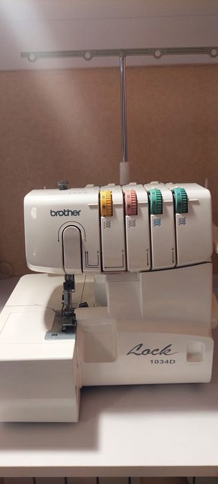 Оверлок Brother 4х нитка