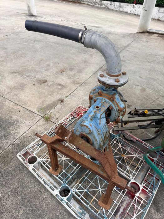 Bomba tirar Agua Trator