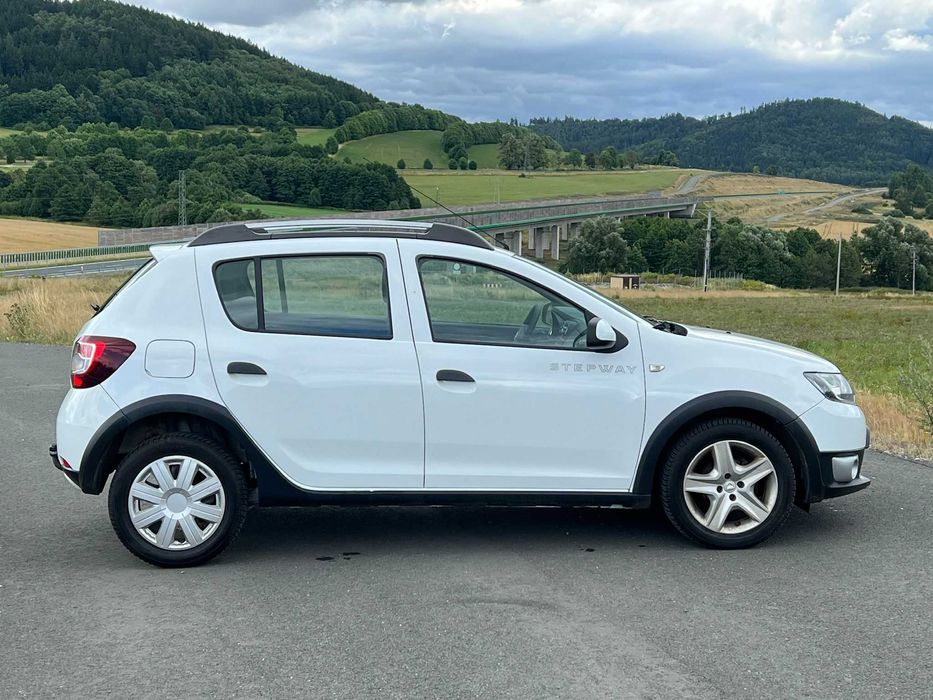 Dacia Sandero 1.5 dCi 90 KM | 2013 rejestracja 2014 | Elektryczne szyby | 172 000 km