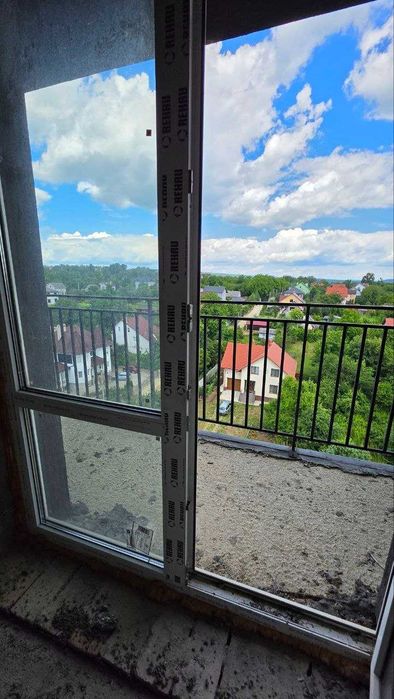 Велика двокімнатна новобудова, поверх 8/10, площа 75 метрів