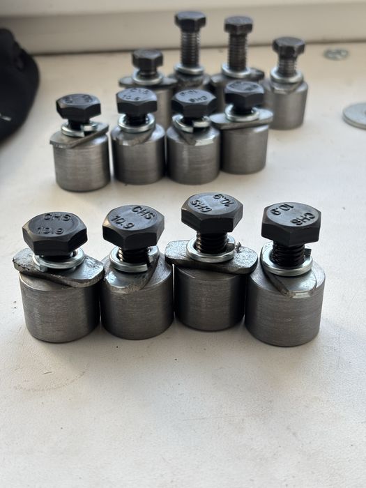 Металеві втулки в ступецю зірки Демпфери! Надійна заміна сайлентблоків