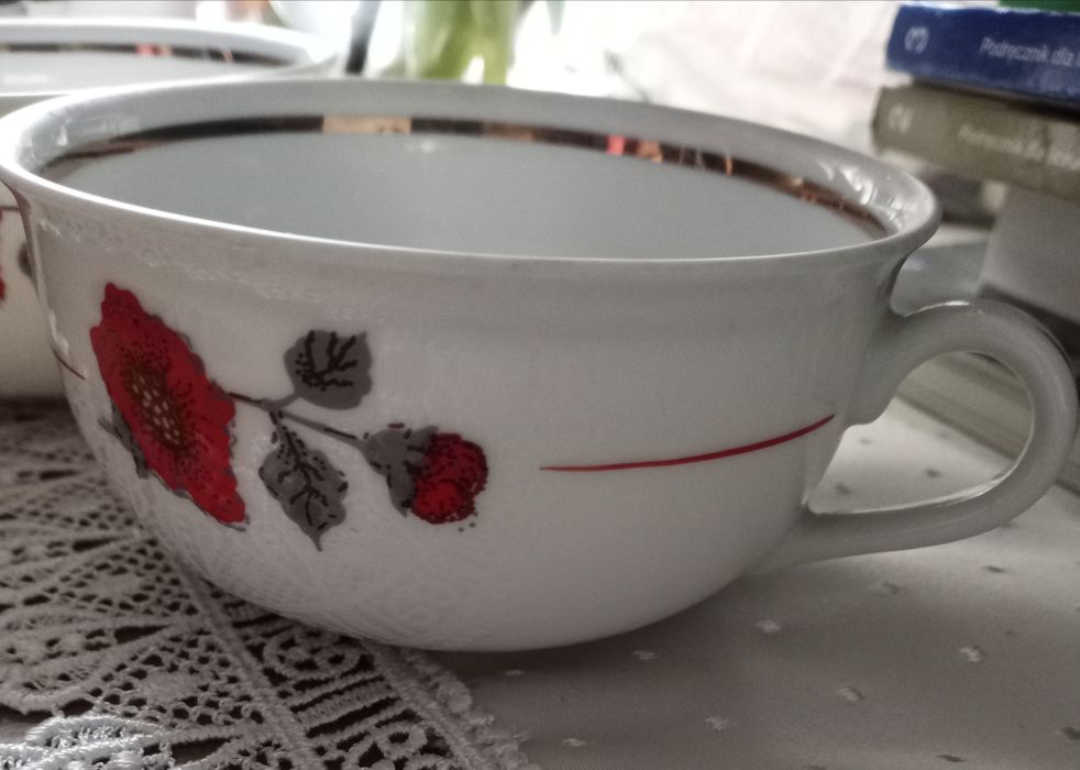 Filiżanki porcelana. Karolina