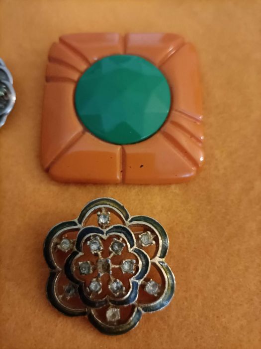 11 Pregadeiras/ Alfinetes de Lapela