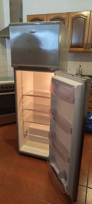 Frigorífico Whirlpool WTE2511A+W – Bom estado, com sinais de uso